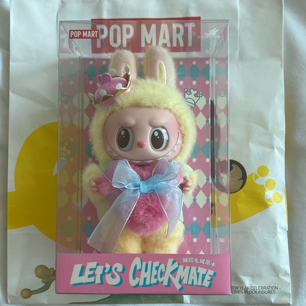 POP MART LABUBU LET’S CHECKMATE NEW!